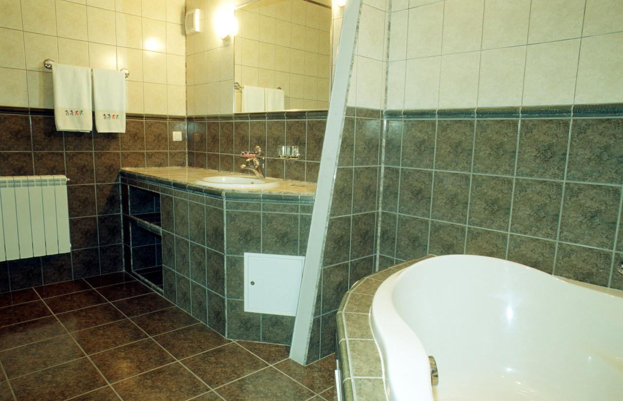 Park Hotel Κίεβο Εξωτερικό φωτογραφία