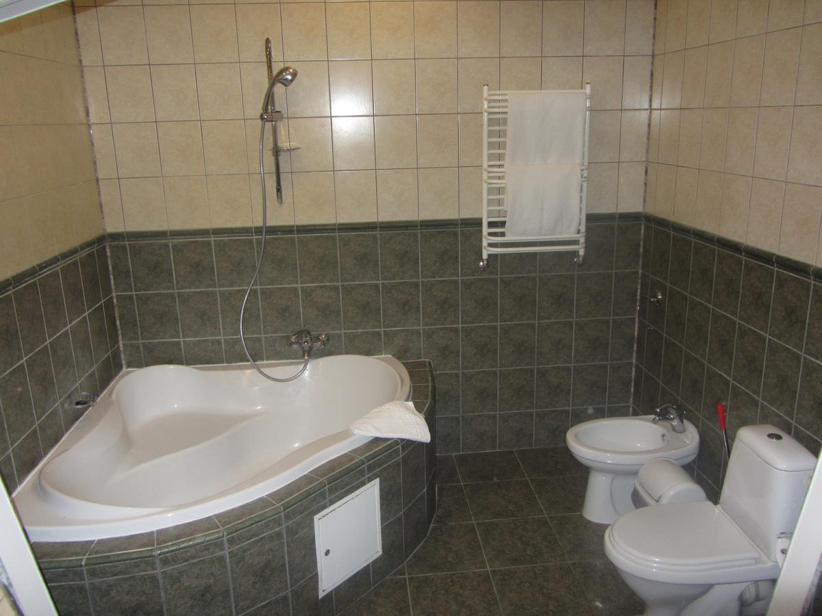 Park Hotel Κίεβο Εξωτερικό φωτογραφία